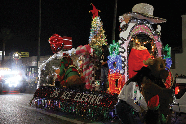 20251213 Weslaco Christmas Parade ALB 0030 web