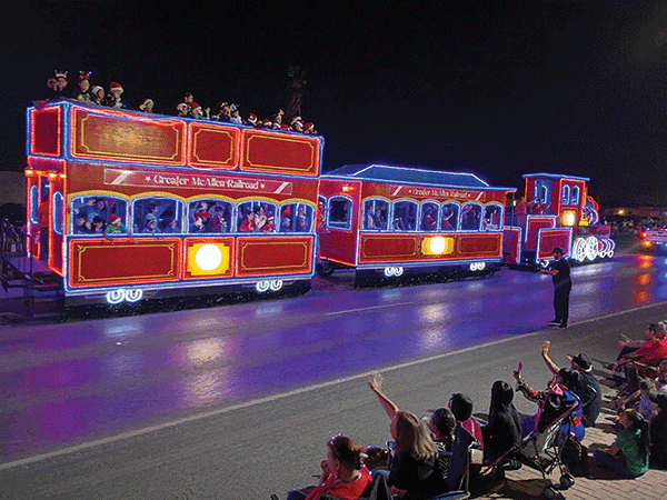 20251212 AlamoChristmasParade 1000002990 web