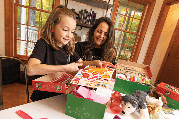 20241120 Operation Christmas CHild and Mother 2287US A 159 web