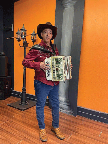 Pic 5 Luis Alberto Salinas web